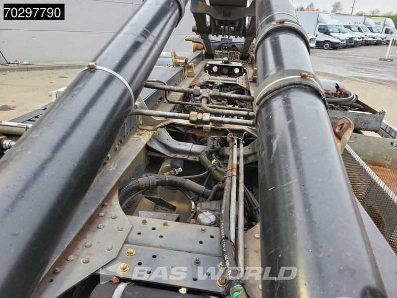 DAF CF 440 6X2 HYVA 22-60-S Hooklift Lift Axle Automatic ACC Euro 6 - Pacēlājs ar āķi: foto 5 DAF CF 440 6X2 HYVA 22-60-S Hooklift Lift Axle Automatic ACC Euro 6 - Pacēlājs ar āķi: foto 5