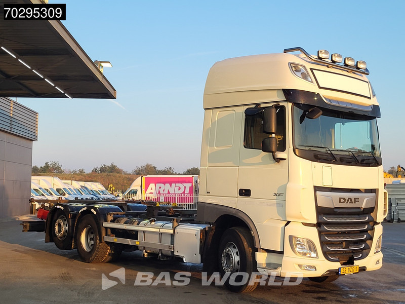 DAF XF 450 XF 6X2 NL-Truck Retarder 2xTanks Lift-axle Standairco ACC Euro 6 - Konteineru vedējs/ Kravas automašīna ar noņemamā virsbūve: foto 3 DAF XF 450 XF 6X2 NL-Truck Retarder 2xTanks Lift-axle Standairco ACC Euro 6 - Konteineru vedējs/ Kravas automašīna ar noņemamā virsbūve: foto 3