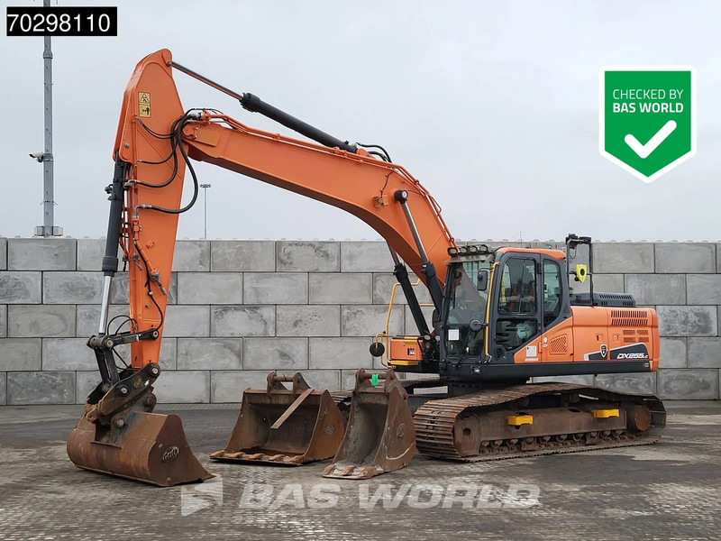 Doosan DX255 LC-5 3 BUCKETS - Kāpurķēžu ekskavators: foto 1 Doosan DX255 LC-5 3 BUCKETS - Kāpurķēžu ekskavators: foto 1