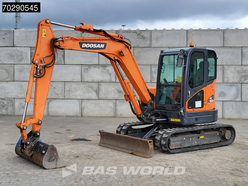 Doosan DX62 R-3 3 BUCKETS - A/C - Mini-ekskavators: foto 3 Doosan DX62 R-3 3 BUCKETS - A/C - Mini-ekskavators: foto 3