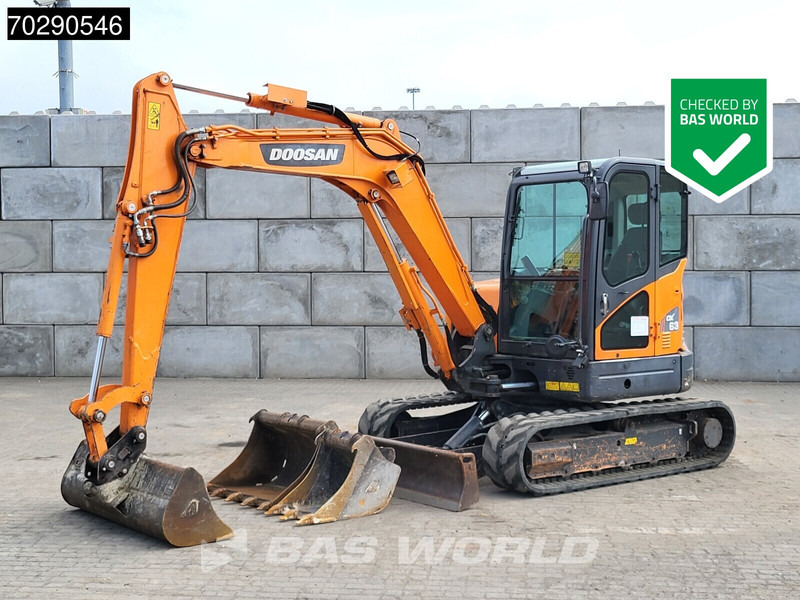 Doosan DX63-3 - Mini-ekskavators: foto 1 Doosan DX63-3 - Mini-ekskavators: foto 1