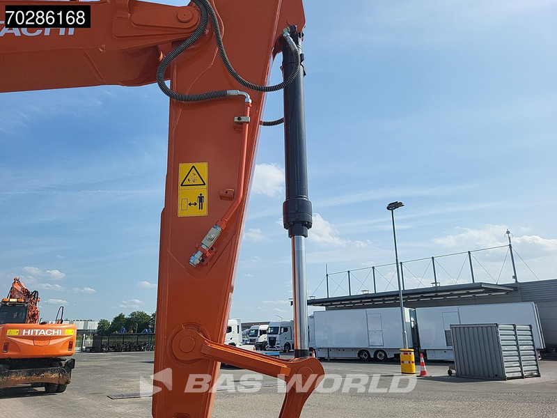 Kāpurķēžu ekskavators Hitachi ZX220 LC-5G ISUZU ENGINE: foto 13