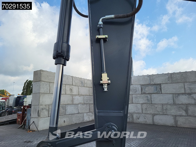 Jaunā Kāpurķēžu ekskavators Hyundai R215 L: foto 15