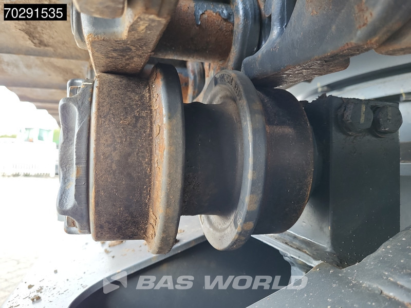 Jaunā Kāpurķēžu ekskavators Hyundai R215 L: foto 20