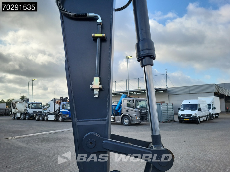 Jaunā Kāpurķēžu ekskavators Hyundai R215 L: foto 16