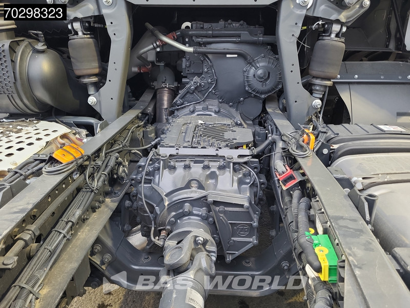 Iveco S-Way 420 4X2 NEW! Chassis, Automatic Standklima 2xTanks Euro 6 līzingu Iveco S-Way 420 4X2 NEW! Chassis, Automatic Standklima 2xTanks Euro 6: foto 11 Iveco S-Way 420 4X2 NEW! Chassis, Automatic Standklima 2xTanks Euro 6 līzingu Iveco S-Way 420 4X2 NEW! Chassis, Automatic Standklima 2xTanks Euro 6: foto 11