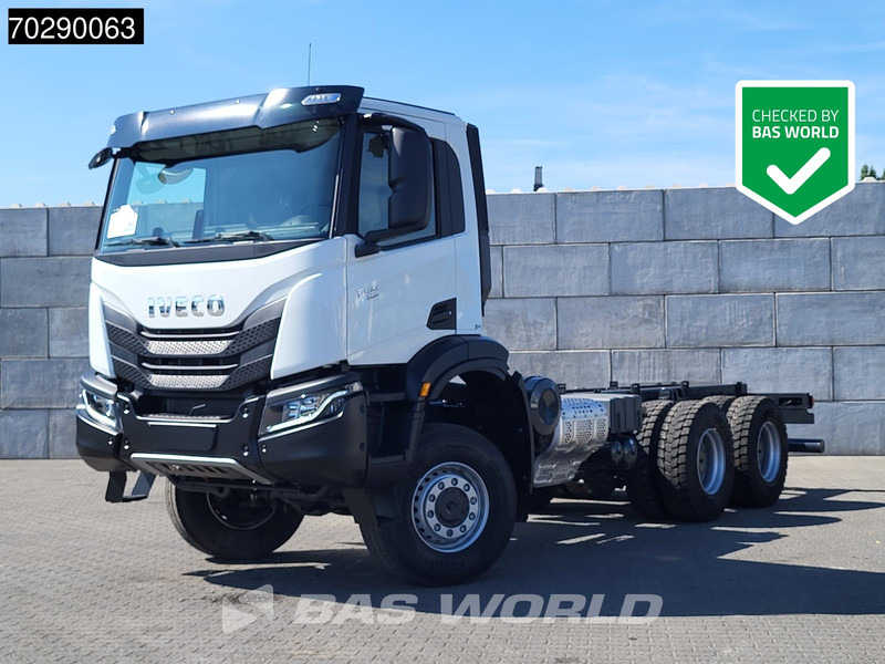 Iveco T-WAY 360 6X6 NEW 6x6 chassis! Big-Axle Steelsuspension Automatic Euro 6 - Šasija kravas automašīna: foto 1 Iveco T-WAY 360 6X6 NEW 6x6 chassis! Big-Axle Steelsuspension Automatic Euro 6 - Šasija kravas automašīna: foto 1