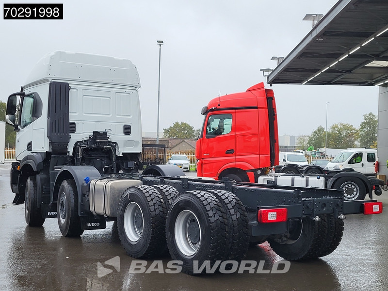 Iveco T-Way 510 8X4 NEW! Retarder Steelsuspension Big-Axle LED Euro 6 - Šasija kravas automašīna: foto 2 Iveco T-Way 510 8X4 NEW! Retarder Steelsuspension Big-Axle LED Euro 6 - Šasija kravas automašīna: foto 2