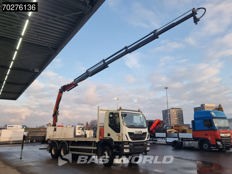 Iveco Trakker 360 6X4 Palfinger PK 18502 SH D Kran Crane Big axle Euro 6 - Bortu kravas automašīna/ Platforma, Kravas auto ar manipulatoru: foto 5 Iveco Trakker 360 6X4 Palfinger PK 18502 SH D Kran Crane Big axle Euro 6 - Bortu kravas automašīna/ Platforma, Kravas auto ar manipulatoru: foto 5