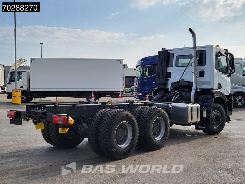 Iveco X-Way 460 6X4 NEW chassis Retarder Big-Axle Full Steel Navi Euro 6 - Šasija kravas automašīna: foto 5 Iveco X-Way 460 6X4 NEW chassis Retarder Big-Axle Full Steel Navi Euro 6 - Šasija kravas automašīna: foto 5