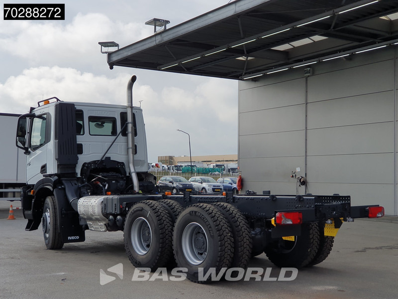 Iveco X-Way 460 6X4 New! Retarder steelsuspension Big-Axle Automatic Navi Euro 6 - Šasija kravas automašīna: foto 2 Iveco X-Way 460 6X4 New! Retarder steelsuspension Big-Axle Automatic Navi Euro 6 - Šasija kravas automašīna: foto 2