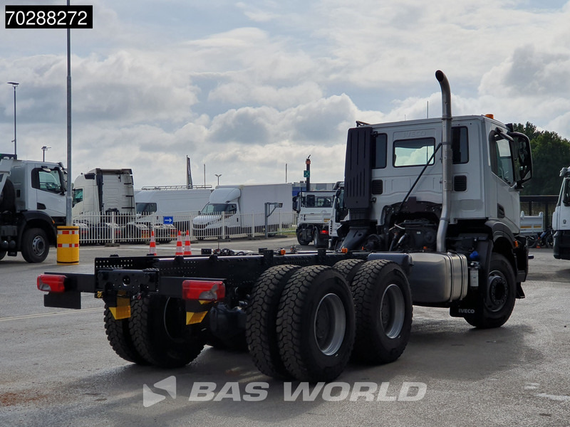 Iveco X-Way 460 6X4 New! Retarder steelsuspension Big-Axle Automatic Navi Euro 6 - Šasija kravas automašīna: foto 5 Iveco X-Way 460 6X4 New! Retarder steelsuspension Big-Axle Automatic Navi Euro 6 - Šasija kravas automašīna: foto 5