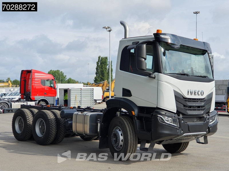 Iveco X-Way 460 6X4 New! Retarder steelsuspension Big-Axle Automatic Navi Euro 6 - Šasija kravas automašīna: foto 3 Iveco X-Way 460 6X4 New! Retarder steelsuspension Big-Axle Automatic Navi Euro 6 - Šasija kravas automašīna: foto 3