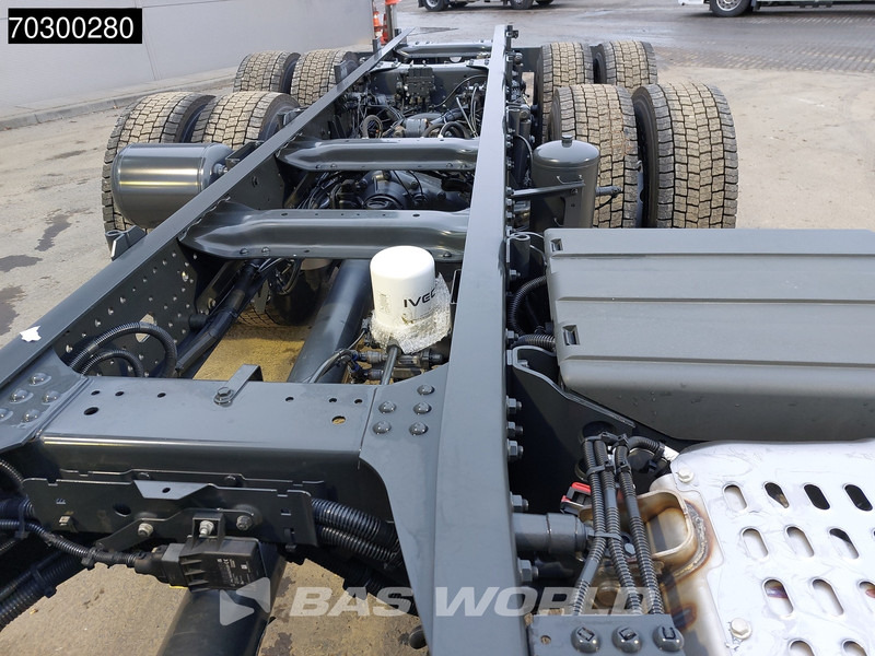 Jaunā Šasija kravas automašīna Iveco X-Way 500 X-Way 6X4 NEW 6x4 chassis Sleepercab Rear Air suspension Automatic Euro 6: foto 11 Jaunā Šasija kravas automašīna Iveco X-Way 500 X-Way 6X4 NEW 6x4 chassis Sleepercab Rear Air suspension Automatic Euro 6: foto 11