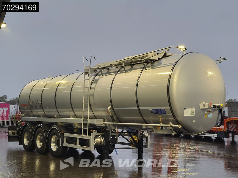 Kässbohrer STB 3 axles New! 32.000L Bitumen - Puspiekabe cisterna: foto 3 Kässbohrer STB 3 axles New! 32.000L Bitumen - Puspiekabe cisterna: foto 3