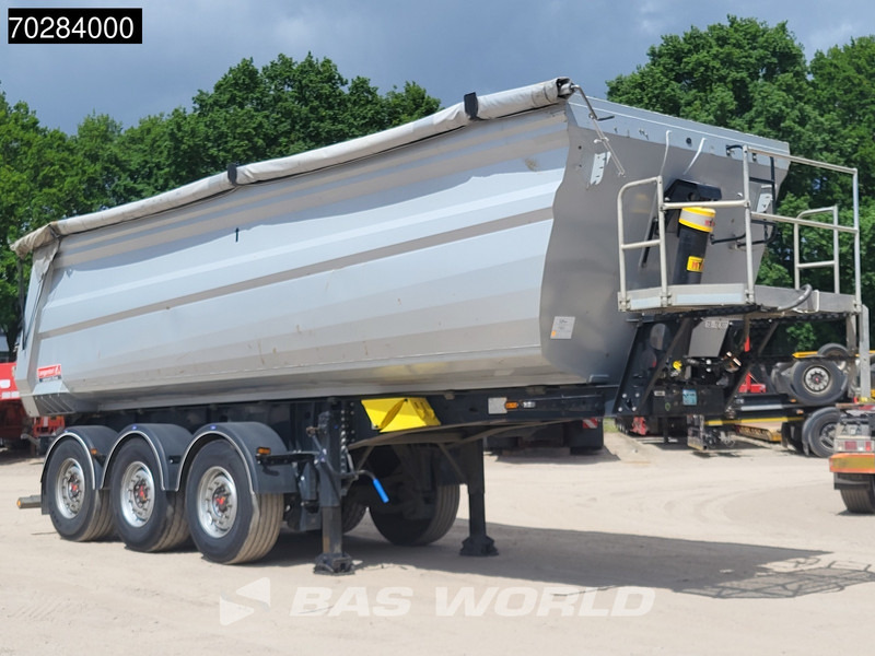 Langendorf NW3 3 axles Steel Tipper Liftachse - Puspiekabe pašizgāzējs: foto 5 Langendorf NW3 3 axles Steel Tipper Liftachse - Puspiekabe pašizgāzējs: foto 5