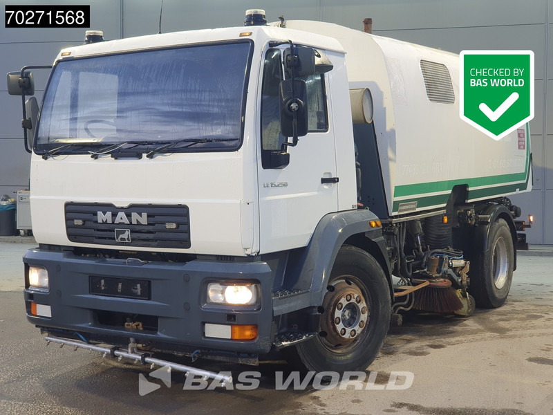 MAN LE 15.250 4X2 Eurovoirie Sweeper Manual Steelsuspension Euro 3 - Ielu tīrīšanas mašīna: foto 1 MAN LE 15.250 4X2 Eurovoirie Sweeper Manual Steelsuspension Euro 3 - Ielu tīrīšanas mašīna: foto 1