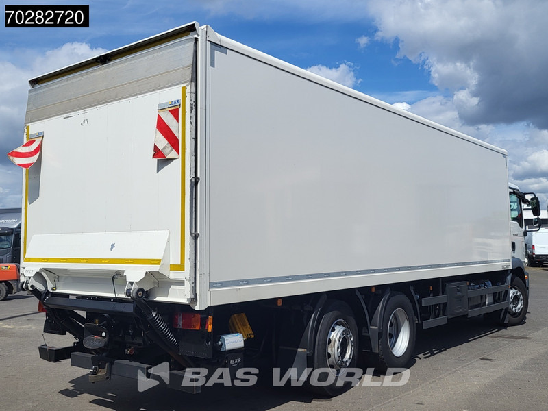 MAN TGM 26.320 6X2 2000kg Ladebordwand Automatic Lift+steering axle Navi Euro 6 - Kravas automašīna ar slēgto virsbūvi: foto 5 MAN TGM 26.320 6X2 2000kg Ladebordwand Automatic Lift+steering axle Navi Euro 6 - Kravas automašīna ar slēgto virsbūvi: foto 5