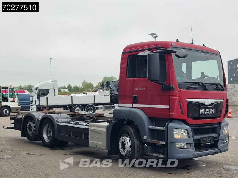 MAN TGS 26.320 6X2 BDF ADR Lift+lenkasche Automatic Euro 6 - Konteineru vedējs/ Kravas automašīna ar noņemamā virsbūve: foto 3 MAN TGS 26.320 6X2 BDF ADR Lift+lenkasche Automatic Euro 6 - Konteineru vedējs/ Kravas automašīna ar noņemamā virsbūve: foto 3