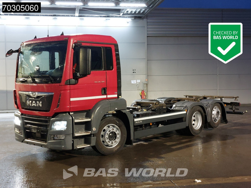MAN TGS 26.320 TGS 6X2 ADR BDF Lift+Steering Axle Automatic Euro 6 - Konteineru vedējs/ Kravas automašīna ar noņemamā virsbūve: foto 1 MAN TGS 26.320 TGS 6X2 ADR BDF Lift+Steering Axle Automatic Euro 6 - Konteineru vedējs/ Kravas automašīna ar noņemamā virsbūve: foto 1