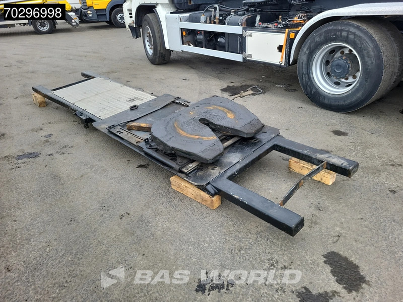 MAN TGS 33.440 6X4 25Ton AJK NHS25-5930 hooklift with 5th wheel Wechselsystem Manual Big-Axle Euro 5 - Pacēlājs ar āķi: foto 5 MAN TGS 33.440 6X4 25Ton AJK NHS25-5930 hooklift with 5th wheel Wechselsystem Manual Big-Axle Euro 5 - Pacēlājs ar āķi: foto 5