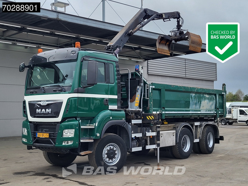 MAN TGS 33.440 TGS 6X6 NL-Truck 12m3 Jansen Tipper HMF 1643 Crane Steering-Axle Big-Axle Automatic Euro 6 - Kravas automašīna pašizgāzējs, Kravas auto ar manipulatoru: foto 1 MAN TGS 33.440 TGS 6X6 NL-Truck 12m3 Jansen Tipper HMF 1643 Crane Steering-Axle Big-Axle Automatic Euro 6 - Kravas automašīna pašizgāzējs, Kravas auto ar manipulatoru: foto 1
