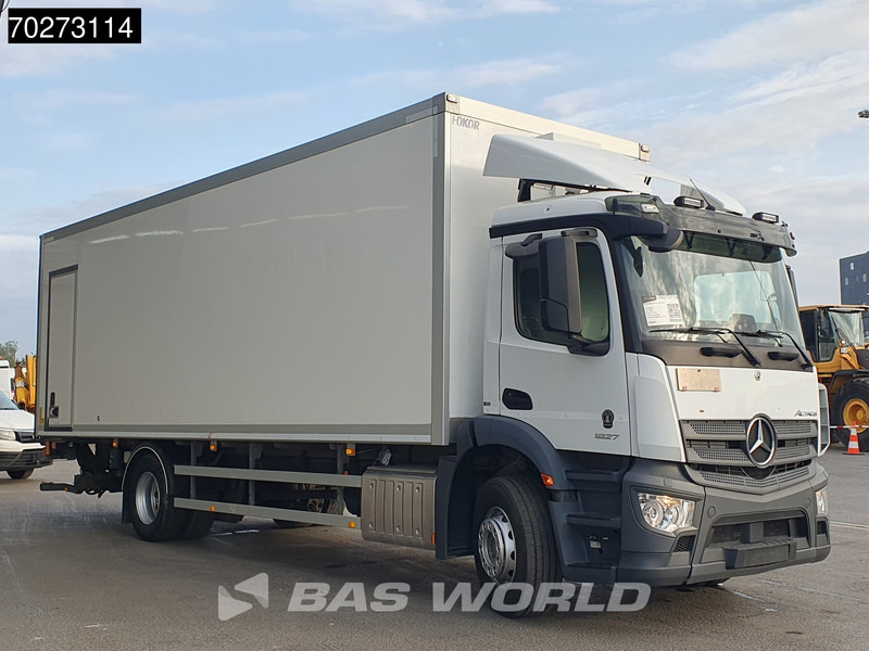 Mercedes-Benz Actros 1827 4X2 2000kg Ladebordwand Xenon ClassicSpace Automatic Euro 6 - Kravas automašīna ar slēgto virsbūvi: foto 3 Mercedes-Benz Actros 1827 4X2 2000kg Ladebordwand Xenon ClassicSpace Automatic Euro 6 - Kravas automašīna ar slēgto virsbūvi: foto 3