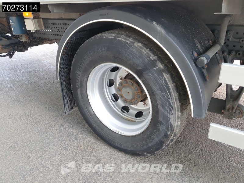 Mercedes-Benz Actros 1827 4X2 2000kg Ladebordwand Xenon ClassicSpace Automatic Euro 6 - Kravas automašīna ar slēgto virsbūvi: foto 5 Mercedes-Benz Actros 1827 4X2 2000kg Ladebordwand Xenon ClassicSpace Automatic Euro 6 - Kravas automašīna ar slēgto virsbūvi: foto 5