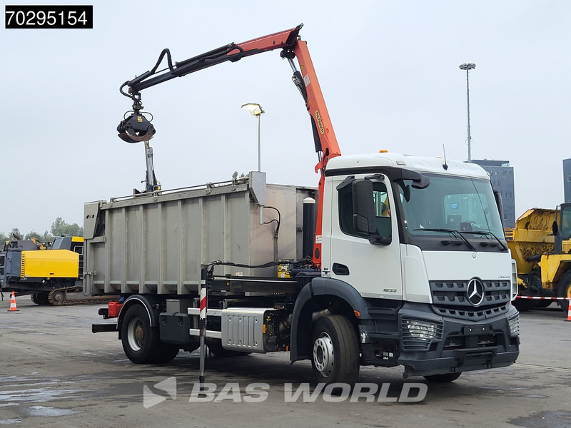Mercedes-Benz Actros 1833 4X2 Palfinger PK7.501 SLD Kran Crane 17m3 tipper Big-Axle Euro 6 - Kravas automašīna pašizgāzējs, Kravas auto ar manipulatoru: foto 3 Mercedes-Benz Actros 1833 4X2 Palfinger PK7.501 SLD Kran Crane 17m3 tipper Big-Axle Euro 6 - Kravas automašīna pašizgāzējs, Kravas auto ar manipulatoru: foto 3