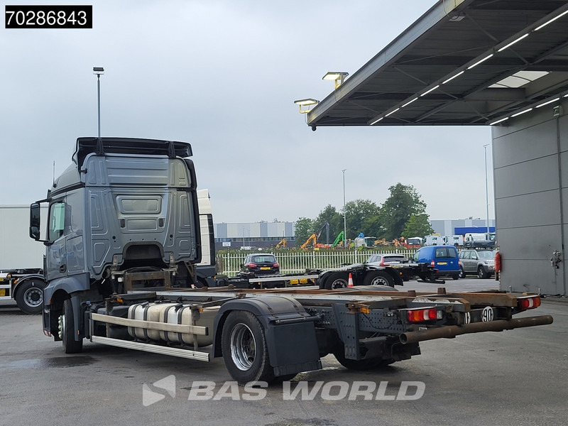 Mercedes-Benz Actros 1843 4X2 BDF 2xTanks Automatic Euro 6 - Konteineru vedējs/ Kravas automašīna ar noņemamā virsbūve: foto 2 Mercedes-Benz Actros 1843 4X2 BDF 2xTanks Automatic Euro 6 - Konteineru vedējs/ Kravas automašīna ar noņemamā virsbūve: foto 2