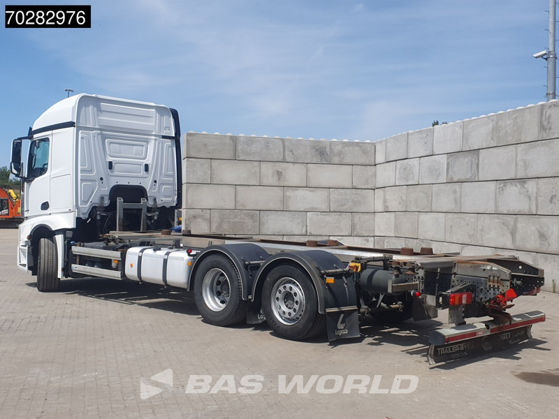 Mercedes-Benz Actros 2548 Actros 6X2 ACC Xenon Liftachse Euro 6 - Konteineru vedējs/ Kravas automašīna ar noņemamā virsbūve: foto 2 Mercedes-Benz Actros 2548 Actros 6X2 ACC Xenon Liftachse Euro 6 - Konteineru vedējs/ Kravas automašīna ar noņemamā virsbūve: foto 2