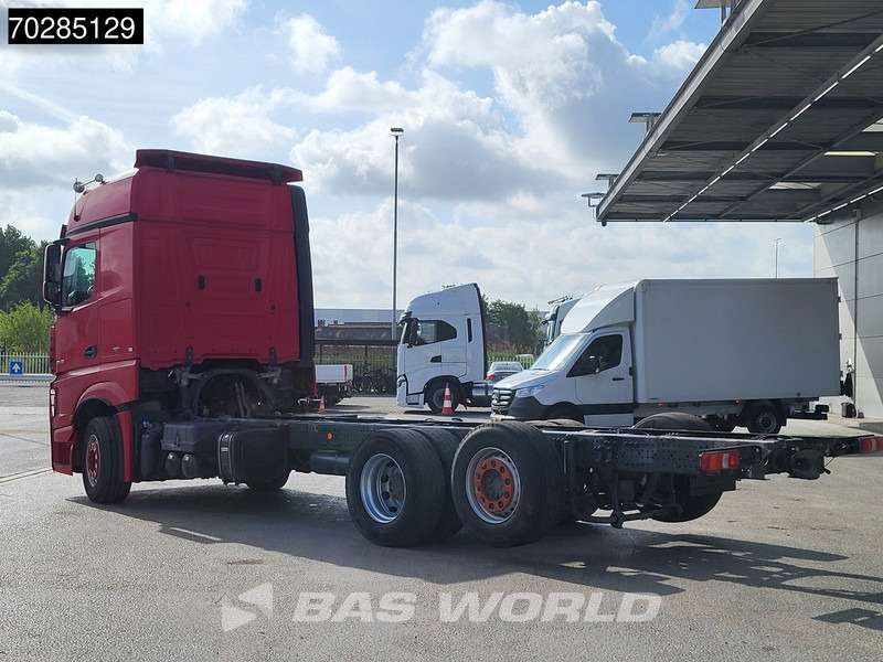 Mercedes-Benz Actros 2548 Actros 6X2 BigSpace Retarder PTO Liftachse Xenon ACC Navi Euro 6 - Šasija kravas automašīna: foto 2 Mercedes-Benz Actros 2548 Actros 6X2 BigSpace Retarder PTO Liftachse Xenon ACC Navi Euro 6 - Šasija kravas automašīna: foto 2