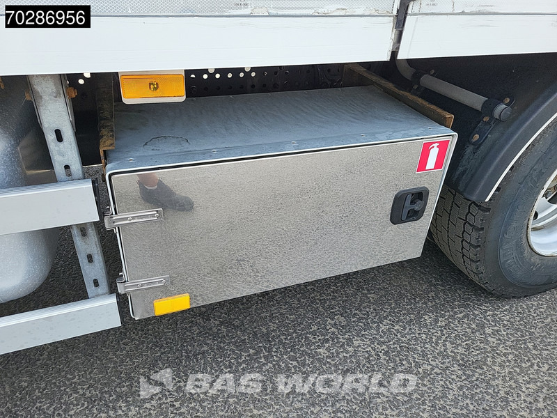 Kravas automašīna ar slēgto virsbūvi Mercedes-Benz Antos 1827 Antos 4X2 2000kg Ladebordwand box heating Automatic Euro 6: foto 19