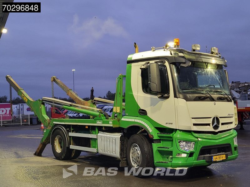 Mercedes-Benz Antos 2135 4X2 NL-Truck HYVA NG 2014-TA-XL Automatic Euro 6 - Būvgružu konteineru vedējs: foto 3 Mercedes-Benz Antos 2135 4X2 NL-Truck HYVA NG 2014-TA-XL Automatic Euro 6 - Būvgružu konteineru vedējs: foto 3