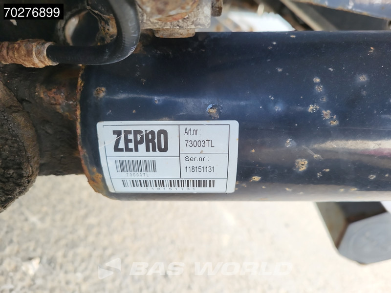 Mercedes-Benz Antos 2535 6X2 Lumikko L7 cooler ladebordwand Lift+Lenkachse Euro 6 - Kravas automašīna refrižerators: foto 3 Mercedes-Benz Antos 2535 6X2 Lumikko L7 cooler ladebordwand Lift+Lenkachse Euro 6 - Kravas automašīna refrižerators: foto 3