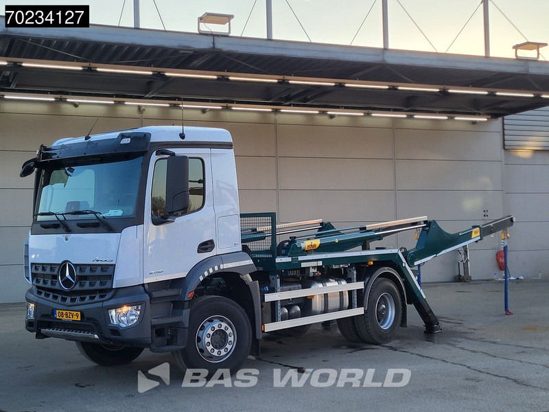 Mercedes-Benz Arocs 2136 4X2 NL-Truck 12Tons HyvaLift Automatic Steelsuspension Euro 6 - Būvgružu konteineru vedējs: foto 3 Mercedes-Benz Arocs 2136 4X2 NL-Truck 12Tons HyvaLift Automatic Steelsuspension Euro 6 - Būvgružu konteineru vedējs: foto 3
