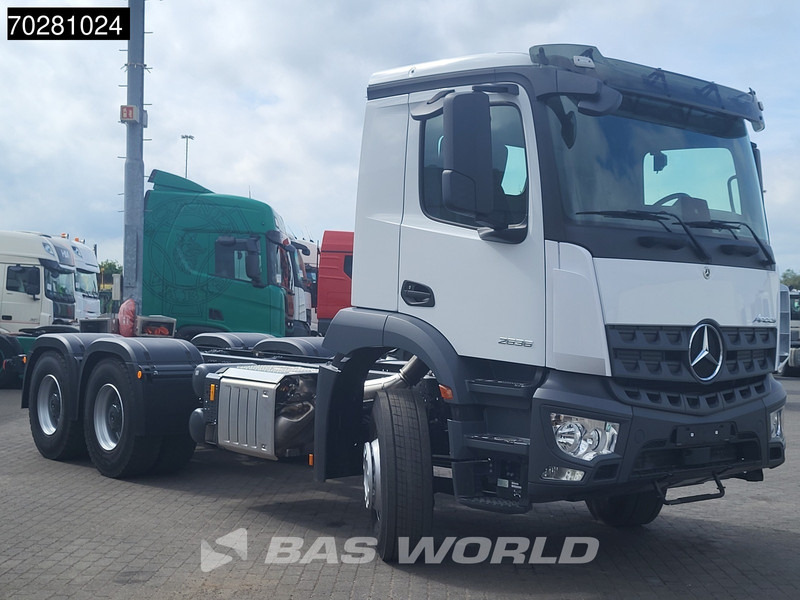 Mercedes-Benz Arocs 2636 6X4 NEW chassis Flywheel PTO Big-Axle Automatic Steelsuspension Euro 6 - Šasija kravas automašīna: foto 3 Mercedes-Benz Arocs 2636 6X4 NEW chassis Flywheel PTO Big-Axle Automatic Steelsuspension Euro 6 - Šasija kravas automašīna: foto 3