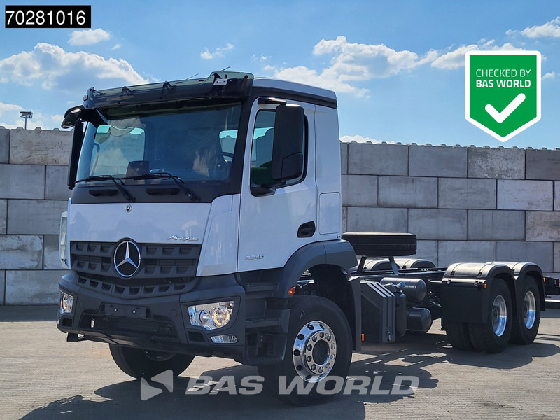 Mercedes-Benz Arocs 2640 6X4 NEW chassis Steel suspension Big-Axle Alcoa Automatic Euro 6 - Šasija kravas automašīna: foto 1 Mercedes-Benz Arocs 2640 6X4 NEW chassis Steel suspension Big-Axle Alcoa Automatic Euro 6 - Šasija kravas automašīna: foto 1