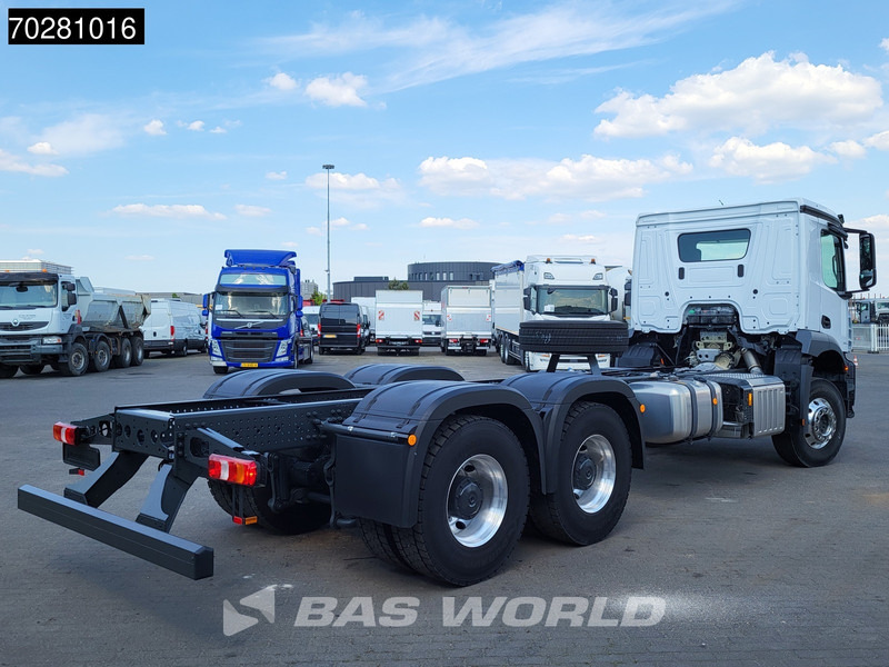 Mercedes-Benz Arocs 2640 6X4 NEW chassis Steel suspension Big-Axle Alcoa Automatic Euro 6 - Šasija kravas automašīna: foto 5 Mercedes-Benz Arocs 2640 6X4 NEW chassis Steel suspension Big-Axle Alcoa Automatic Euro 6 - Šasija kravas automašīna: foto 5