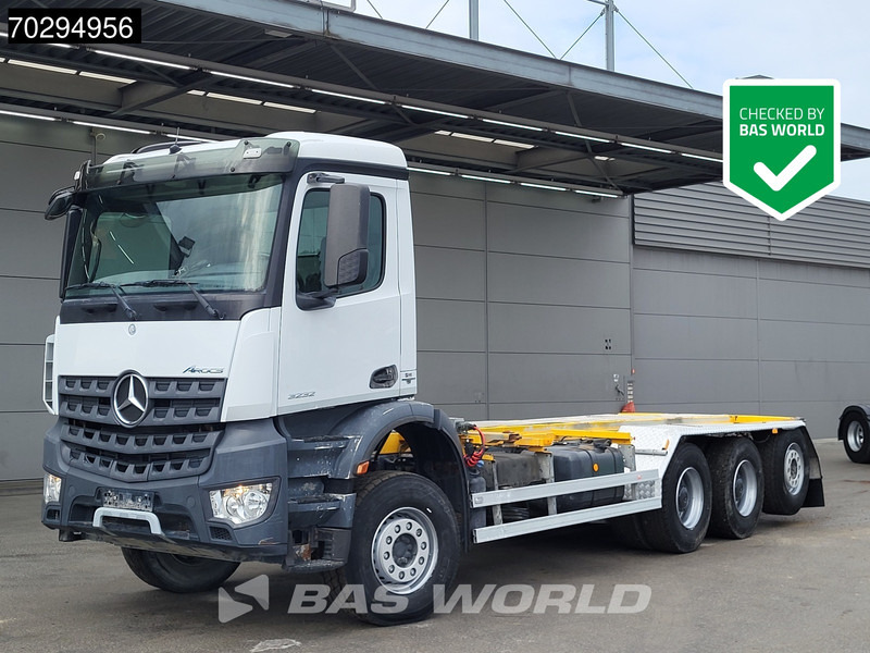 Mercedes-Benz Arocs 3232 Arocs 8X4 LOW Mileage! BDF Big-Axle Lift+Steering-Axle Euro 6 - Konteineru vedējs/ Kravas automašīna ar noņemamā virsbūve: foto 1 Mercedes-Benz Arocs 3232 Arocs 8X4 LOW Mileage! BDF Big-Axle Lift+Steering-Axle Euro 6 - Konteineru vedējs/ Kravas automašīna ar noņemamā virsbūve: foto 1