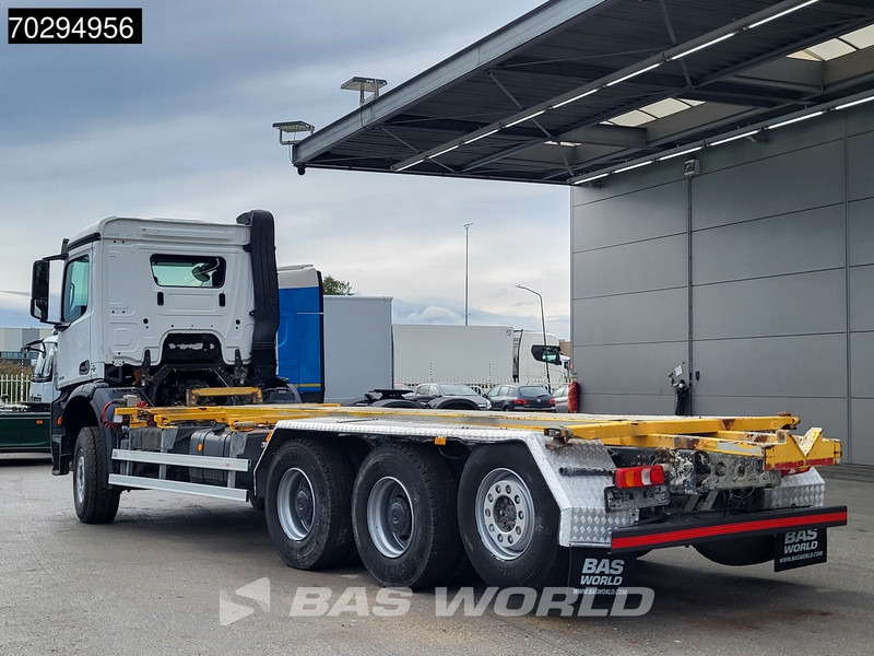 Mercedes-Benz Arocs 3232 Arocs 8X4 LOW Mileage! BDF Big-Axle Lift+Steering-Axle Euro 6 - Konteineru vedējs/ Kravas automašīna ar noņemamā virsbūve: foto 2 Mercedes-Benz Arocs 3232 Arocs 8X4 LOW Mileage! BDF Big-Axle Lift+Steering-Axle Euro 6 - Konteineru vedējs/ Kravas automašīna ar noņemamā virsbūve: foto 2
