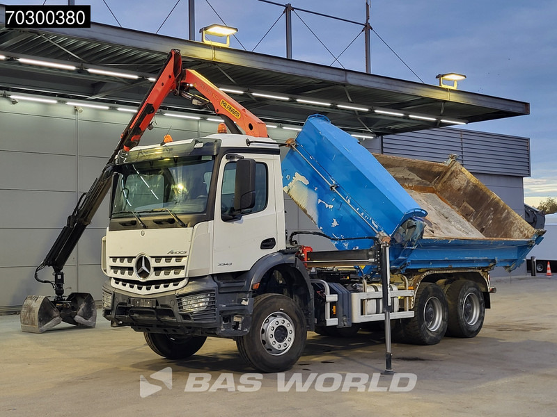 Mercedes-Benz Arocs 3343 6X4 Palfinger PK12.501 SLD Kran Crane 7m3 tipper Big-Axle Automatic Euro 6 - Kravas automašīna pašizgāzējs, Kravas auto ar manipulatoru: foto 5 Mercedes-Benz Arocs 3343 6X4 Palfinger PK12.501 SLD Kran Crane 7m3 tipper Big-Axle Automatic Euro 6 - Kravas automašīna pašizgāzējs, Kravas auto ar manipulatoru: foto 5