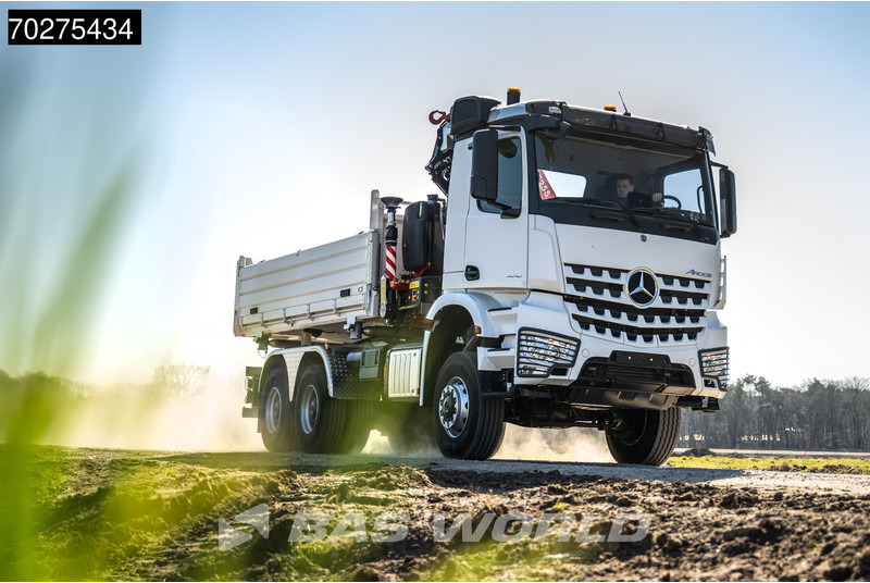 Mercedes-Benz Arocs 3348 6X6 Fassi F255A.2.24 xe-dynamic Kran Dreiseitenkipper Navi Euro 6 - Kravas automašīna pašizgāzējs, Kravas auto ar manipulatoru: foto 5 Mercedes-Benz Arocs 3348 6X6 Fassi F255A.2.24 xe-dynamic Kran Dreiseitenkipper Navi Euro 6 - Kravas automašīna pašizgāzējs, Kravas auto ar manipulatoru: foto 5