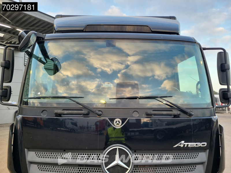 Kravas automašīna ar slēgto virsbūvi Mercedes-Benz Atego 1221 4X2 12tonner 1500kg Ladebordwand Automatic Euro 6: foto 19