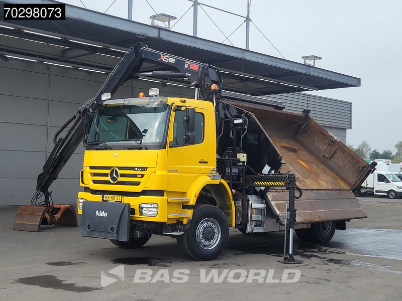 Mercedes-Benz Axor 2124 Axor 4X4 8m3 Tipper HIAB 122 B-2 HIDUO Crane Steel suspension Automatic Big-Axle Euro 5 - Kravas automašīna pašizgāzējs, Kravas auto ar manipulatoru: foto 5 Mercedes-Benz Axor 2124 Axor 4X4 8m3 Tipper HIAB 122 B-2 HIDUO Crane Steel suspension Automatic Big-Axle Euro 5 - Kravas automašīna pašizgāzējs, Kravas auto ar manipulatoru: foto 5