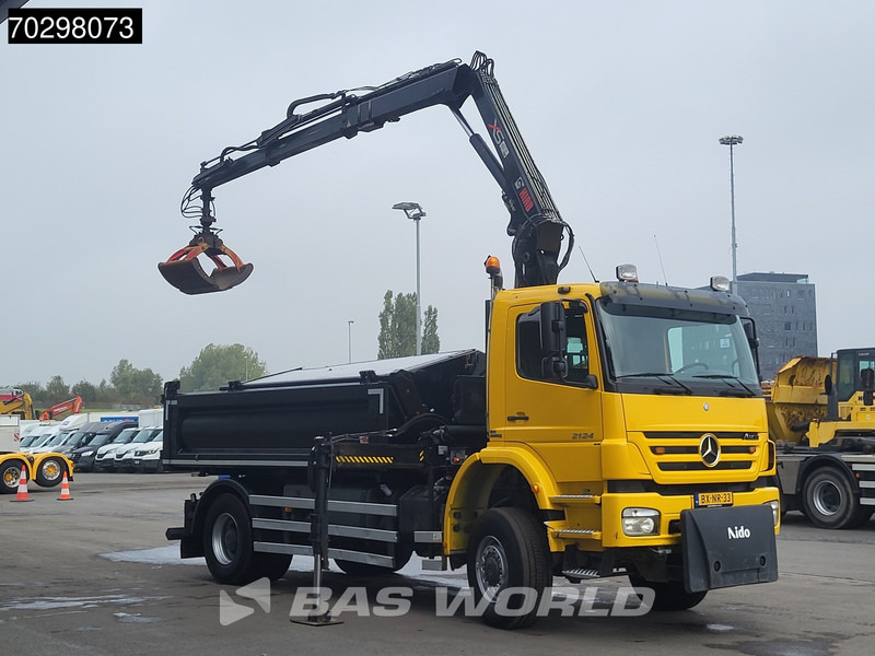 Mercedes-Benz Axor 2124 Axor 4X4 HIAB 122 B-2 HIDUO Crane Tipper Full Steel Big-Axle Euro 5 - Kravas automašīna pašizgāzējs, Kravas auto ar manipulatoru: foto 3 Mercedes-Benz Axor 2124 Axor 4X4 HIAB 122 B-2 HIDUO Crane Tipper Full Steel Big-Axle Euro 5 - Kravas automašīna pašizgāzējs, Kravas auto ar manipulatoru: foto 3