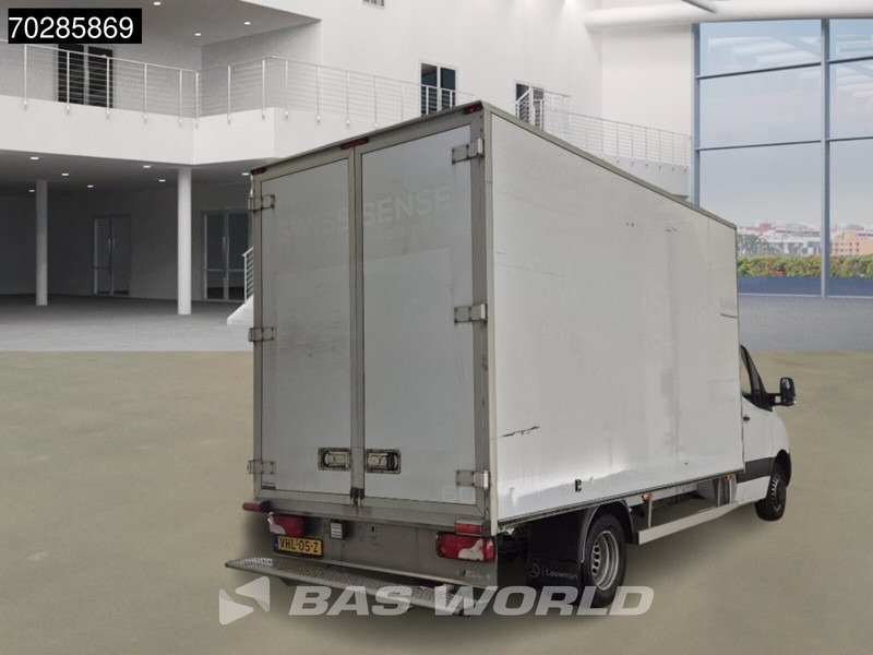 Mercedes-Benz Sprinter 514 CDI COMING SOON! Automaat Dubbellucht Bakwagen Navi Airco Cruise Camera MBUX Euro6 Meubelbak Koffer 20m3 A/C Cruise control - Furgons ar slēgtā virsbūve: foto 2 Mercedes-Benz Sprinter 514 CDI COMING SOON! Automaat Dubbellucht Bakwagen Navi Airco Cruise Camera MBUX Euro6 Meubelbak Koffer 20m3 A/C Cruise control - Furgons ar slēgtā virsbūve: foto 2