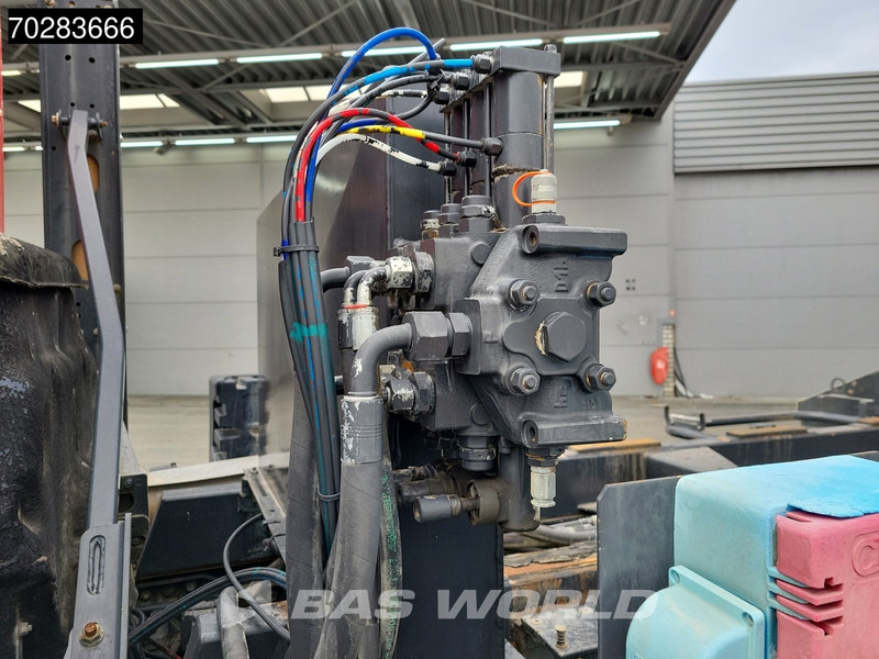 Renault Kerax 430 8X4 16m3 Forez Bennes tipper Full Steel Big-Axle Automatic Euro 5 - Kravas automašīna pašizgāzējs: foto 2 Renault Kerax 430 8X4 16m3 Forez Bennes tipper Full Steel Big-Axle Automatic Euro 5 - Kravas automašīna pašizgāzējs: foto 2