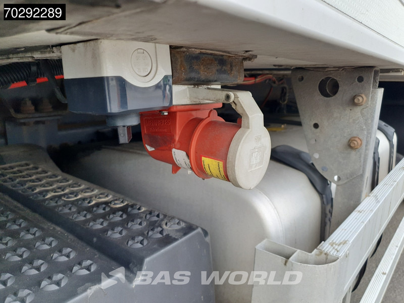 Kravas automašīna refrižerators Scania R410 6X2 Carrier Supra 1250 MT Retarder Lamberet Liftachse ACC Euro 6: foto 16 Kravas automašīna refrižerators Scania R410 6X2 Carrier Supra 1250 MT Retarder Lamberet Liftachse ACC Euro 6: foto 16
