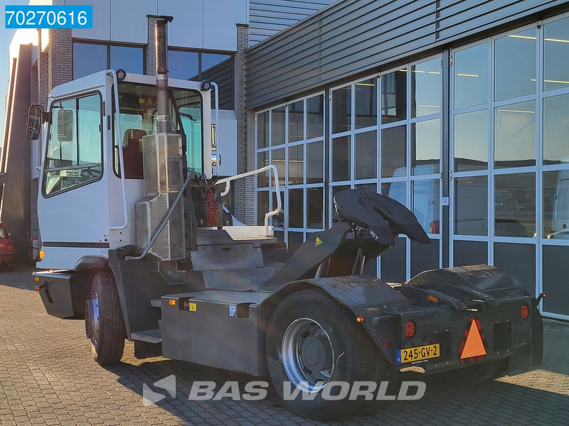 Terberg YT182 4X2 - Termināļa traktors: foto 2 Terberg YT182 4X2 - Termināļa traktors: foto 2
